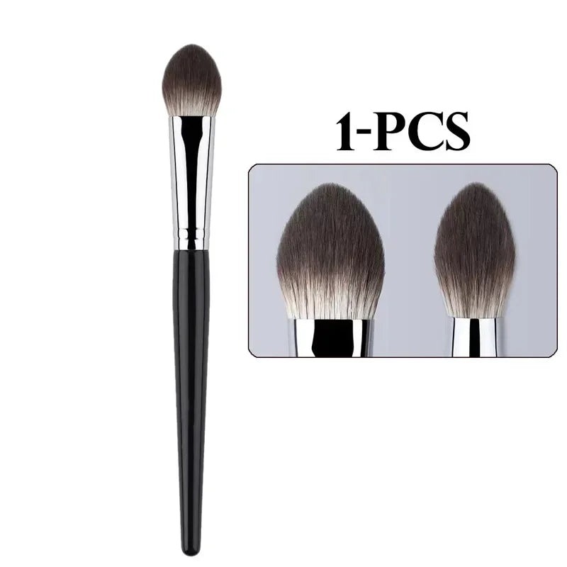 Karsyngirl Luxury Peach Heart Blush Brush – Compact and Precise Makeup Tool for Flawless Cheek Definition and Glow