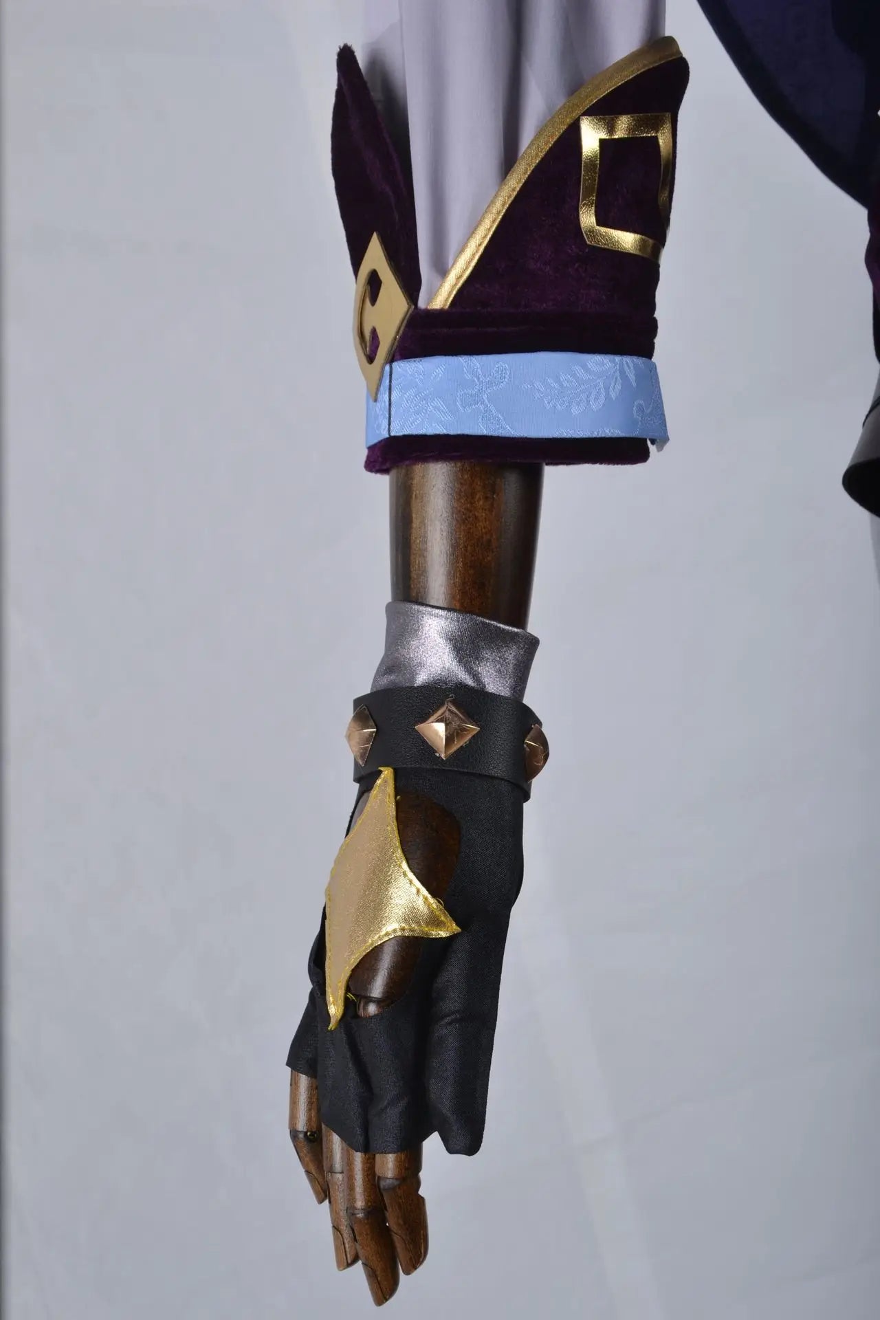 Kaeya Genshin Impact Cosplay Costume – Carnival, Party, Convention, Halloween & Christmas Outfit