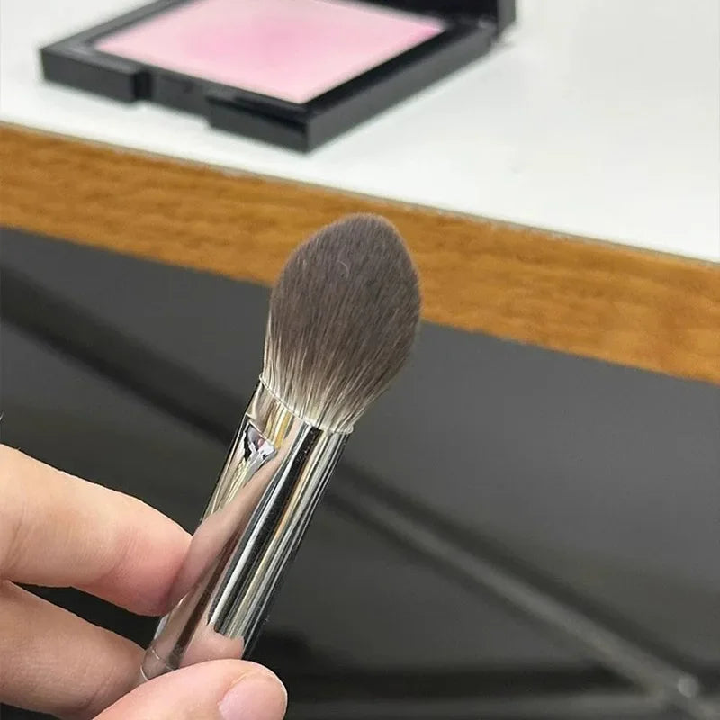 Karsyngirl Luxury Peach Heart Blush Brush – Compact and Precise Makeup Tool for Flawless Cheek Definition and Glow